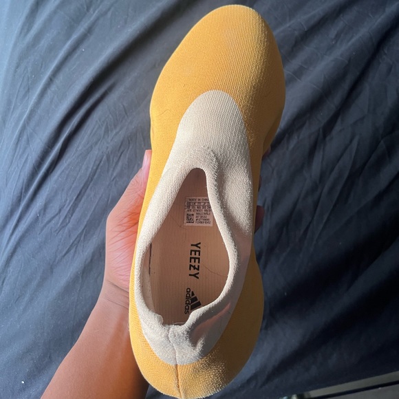 YEEZY KNIT RUNNER - Picture 6 of 7